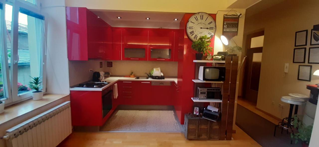 Infinity Boutique Hostel (Adults Only) ซาราเยโว ภายนอก รูปภาพ