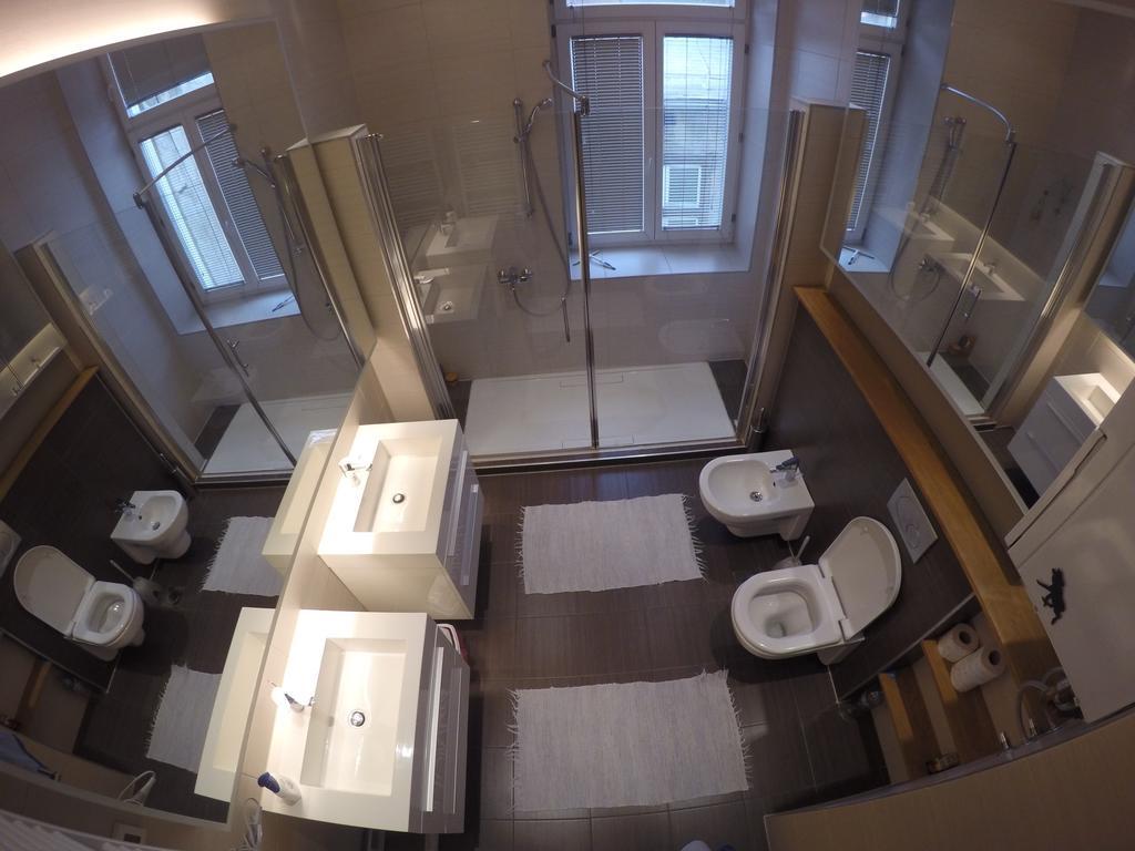 Infinity Boutique Hostel (Adults Only) ซาราเยโว ภายนอก รูปภาพ