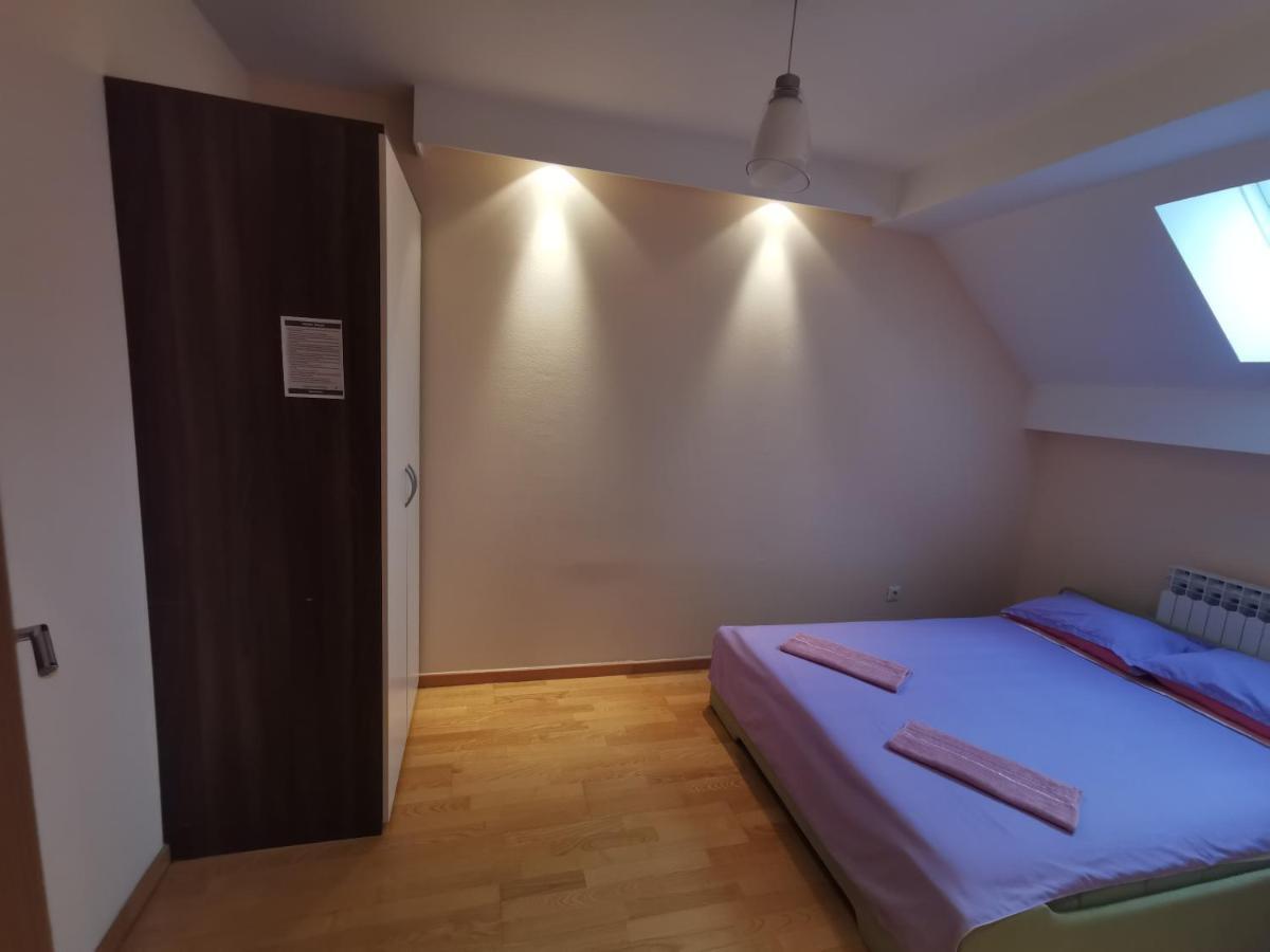 Infinity Boutique Hostel (Adults Only) ซาราเยโว ภายนอก รูปภาพ
