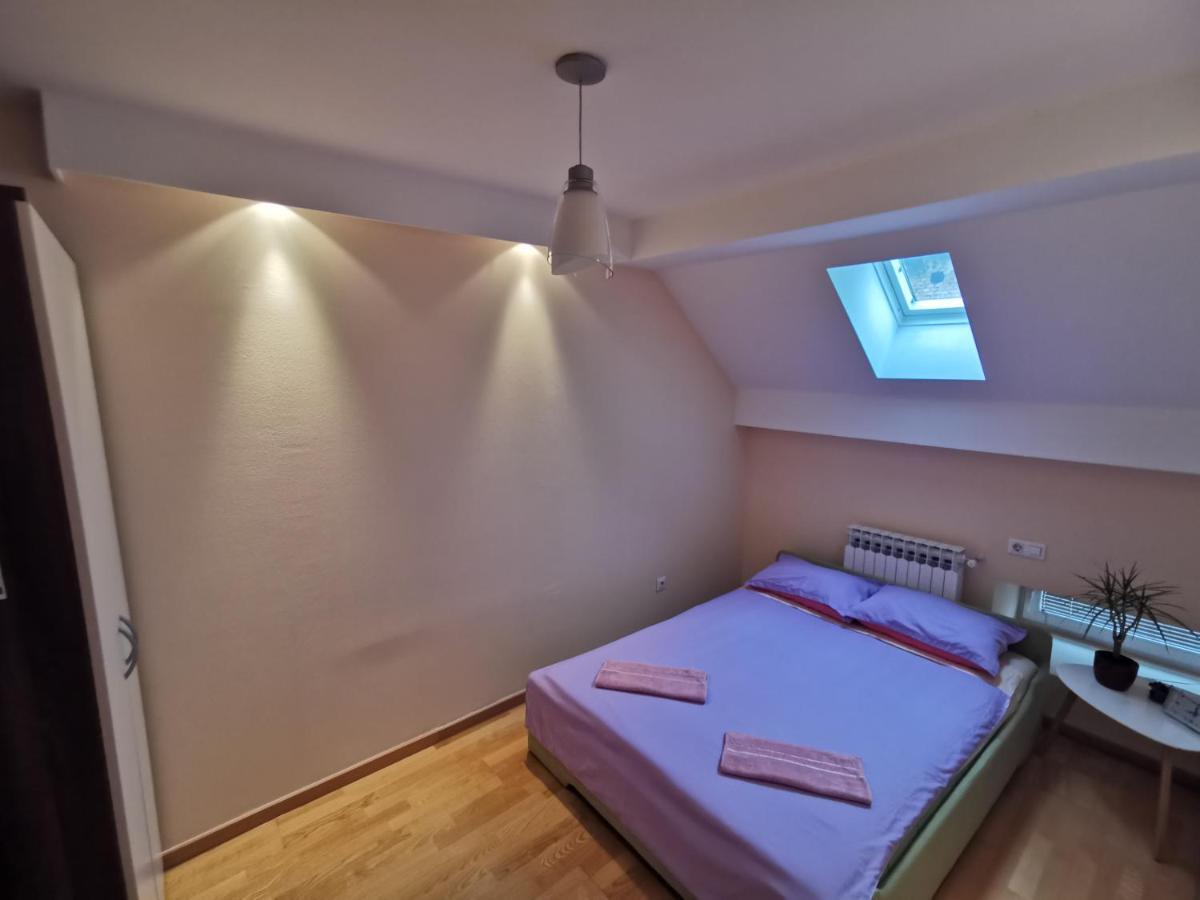 Infinity Boutique Hostel (Adults Only) ซาราเยโว ภายนอก รูปภาพ