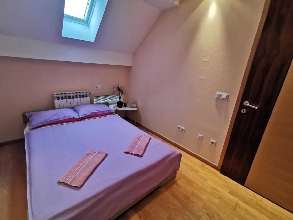 Infinity Boutique Hostel (Adults Only) ซาราเยโว ภายนอก รูปภาพ