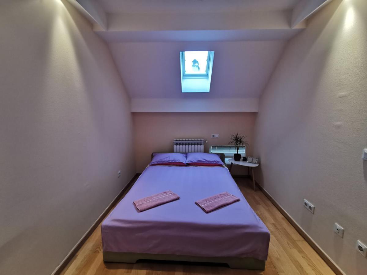 Infinity Boutique Hostel (Adults Only) ซาราเยโว ภายนอก รูปภาพ
